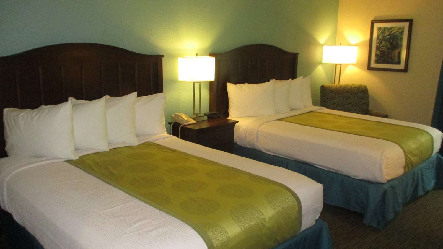 Best Western Williamsburg Historic District Room photo